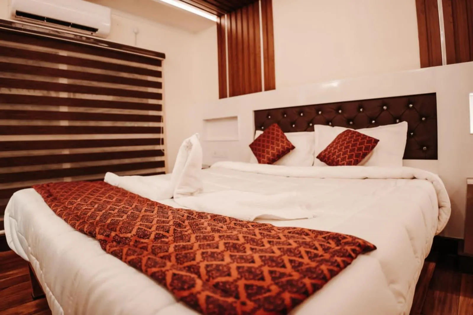 Kerala Boathouse Hotel Alappuzha Botel