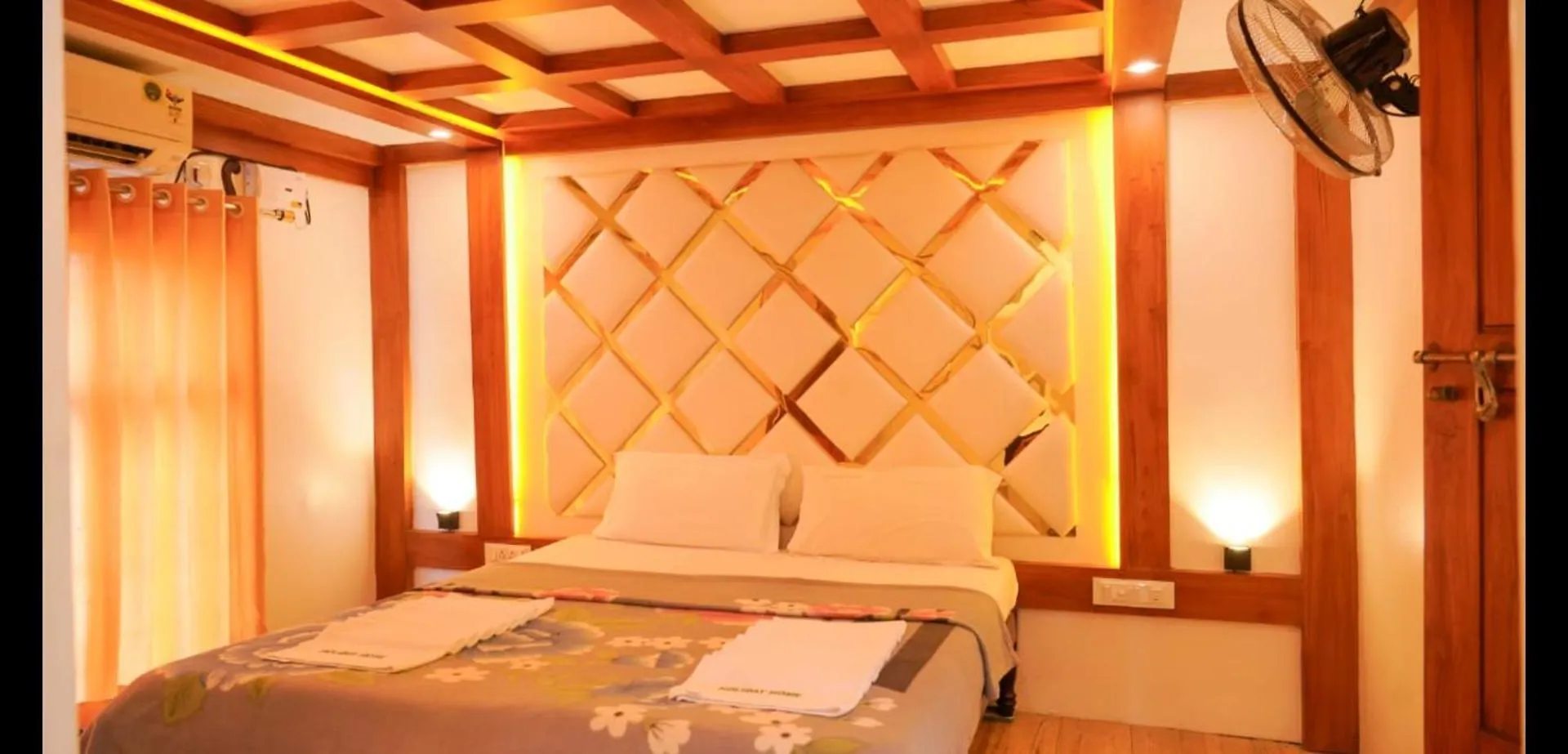 Kerala Boathouse Hotel Alappuzha Botel